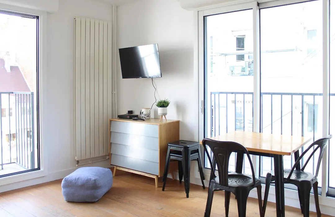 Charming 23 M Studio With Balcony - Sacre Coeur-1